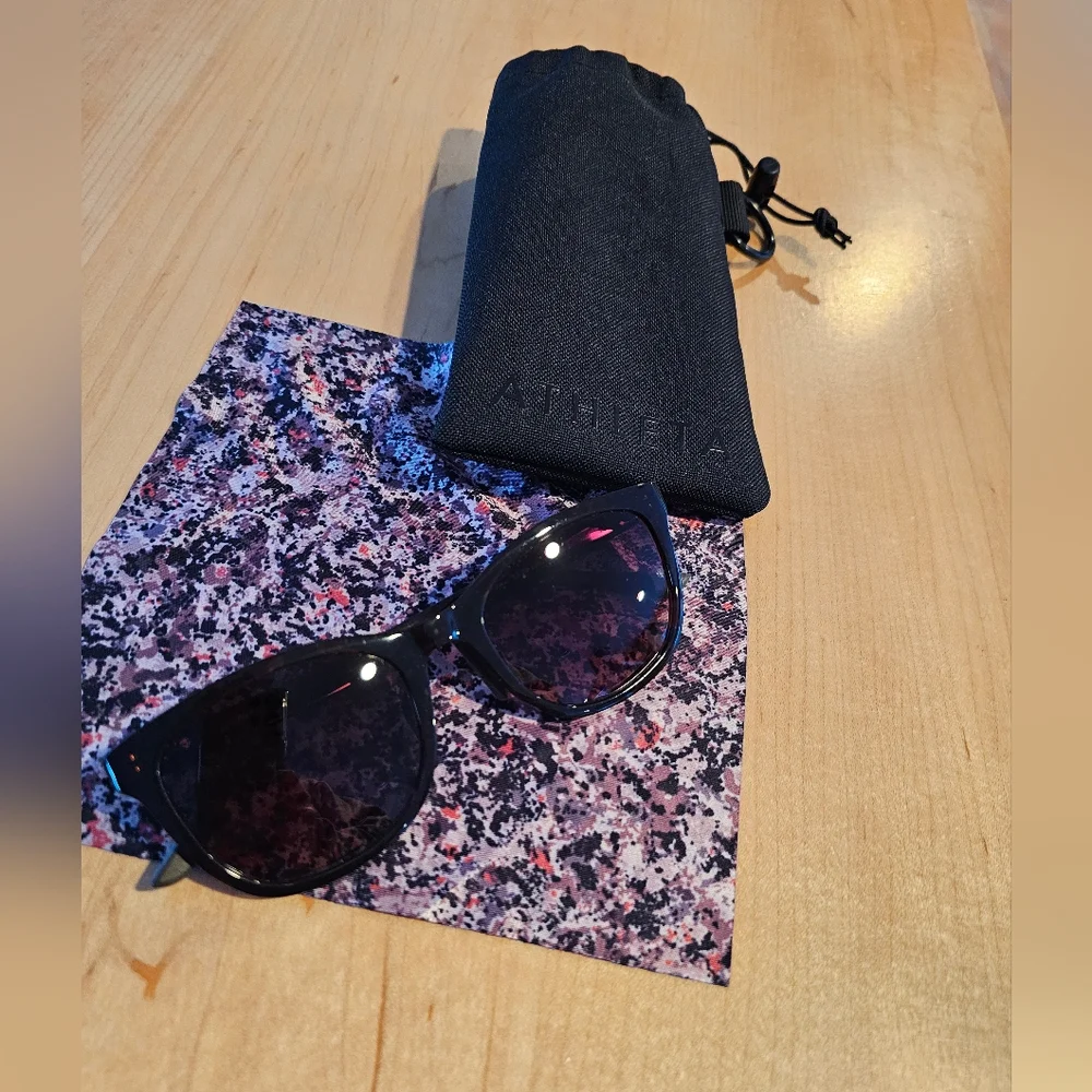 Athleta Summit D-Frame Sunglasses